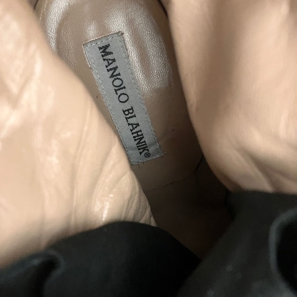 VINTAGE MANOLO BLAHNIK SUEDE BOOTIES - Picture 3 of 10